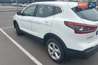 Внедорожник / Кроссовер Nissan Qashqai 2017 в 