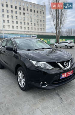 Позашляховик / Кросовер Nissan Qashqai 2015 в Черкасах