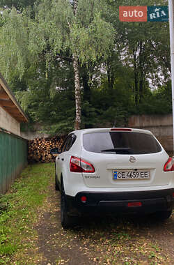 Внедорожник / Кроссовер Nissan Qashqai 2010 в 
