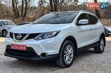 Внедорожник / Кроссовер Nissan Qashqai 2014 в 