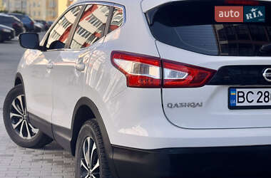 Позашляховик / Кросовер Nissan Qashqai 2015 в 