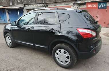 Позашляховик / Кросовер Nissan Qashqai 2012 в Чернігові