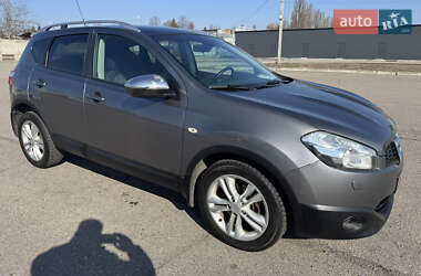 Внедорожник / Кроссовер Nissan Qashqai 2012 в 