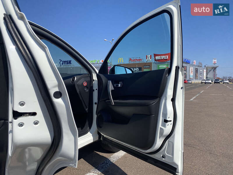 Позашляховик / Кросовер Nissan Qashqai 2011 в Одесі