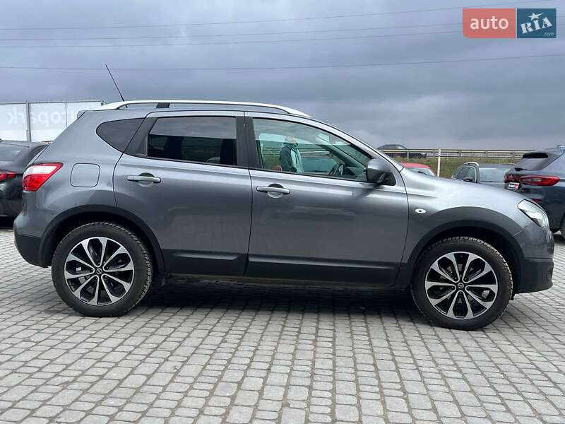 Позашляховик / Кросовер Nissan Qashqai 2012 в Львові