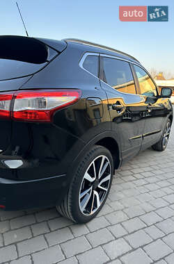 Внедорожник / Кроссовер Nissan Qashqai 2014 в 