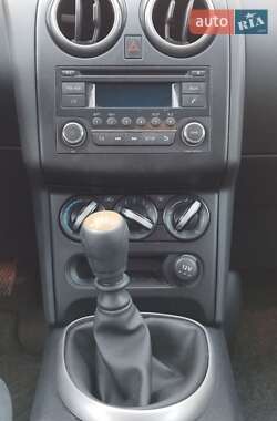 Внедорожник / Кроссовер Nissan Qashqai 2013 в 