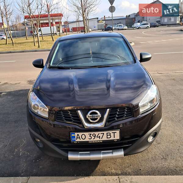 Внедорожник / Кроссовер Nissan Qashqai 2013 в 