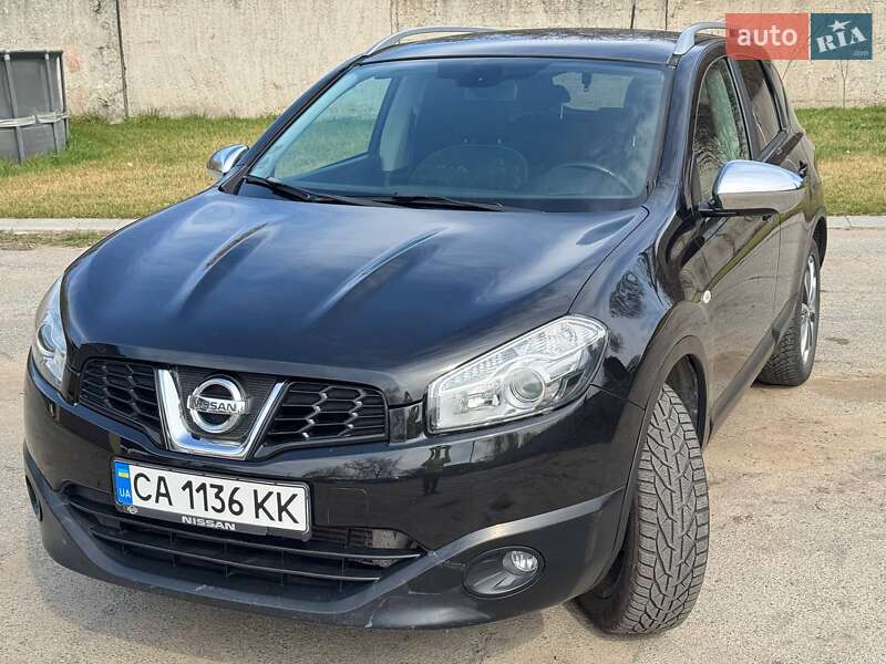 Внедорожник / Кроссовер Nissan Qashqai 2010 в 