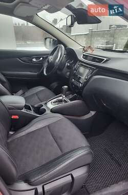 Позашляховик / Кросовер Nissan Qashqai 2015 в 