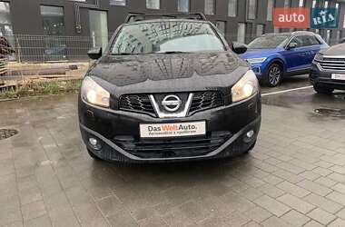 Позашляховик / Кросовер Nissan Qashqai 2010 в 