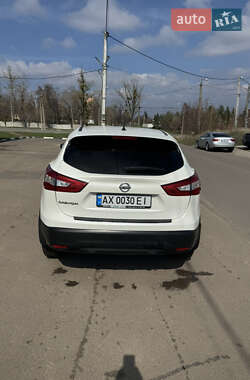 Позашляховик / Кросовер Nissan Qashqai 2016 в 