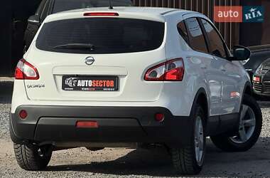 Внедорожник / Кроссовер Nissan Qashqai 2012 в 