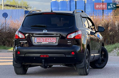Внедорожник / Кроссовер Nissan Qashqai 2012 в 