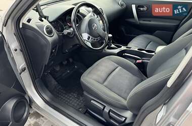 Внедорожник / Кроссовер Nissan Qashqai 2012 в 