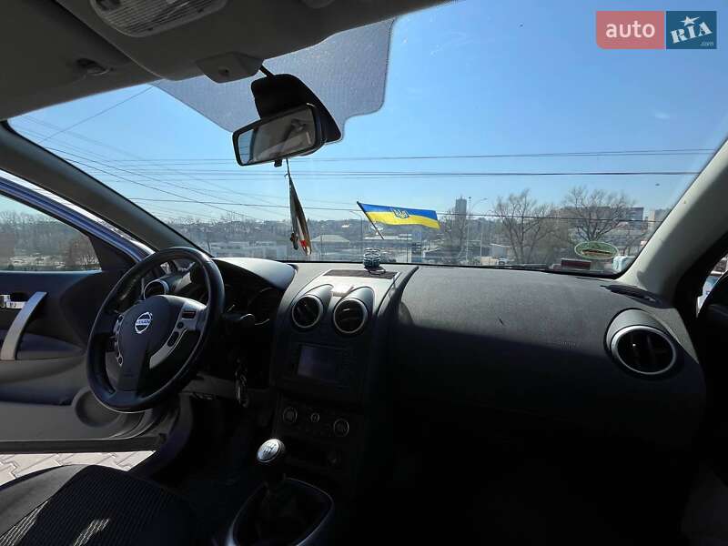 Внедорожник / Кроссовер Nissan Qashqai 2010 в Черновцах