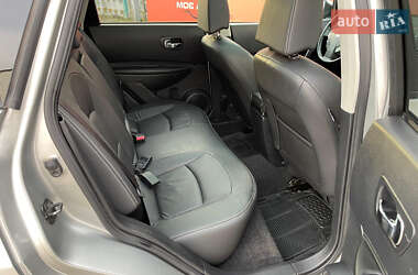 Внедорожник / Кроссовер Nissan Qashqai 2009 в 
