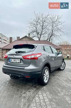 Внедорожник / Кроссовер Nissan Qashqai 2014 в 