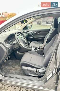 Внедорожник / Кроссовер Nissan Qashqai 2014 в 