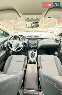 Внедорожник / Кроссовер Nissan Qashqai 2014 в 