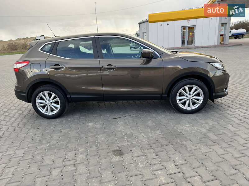 Позашляховик / Кросовер Nissan Qashqai 2014 в Луцьку