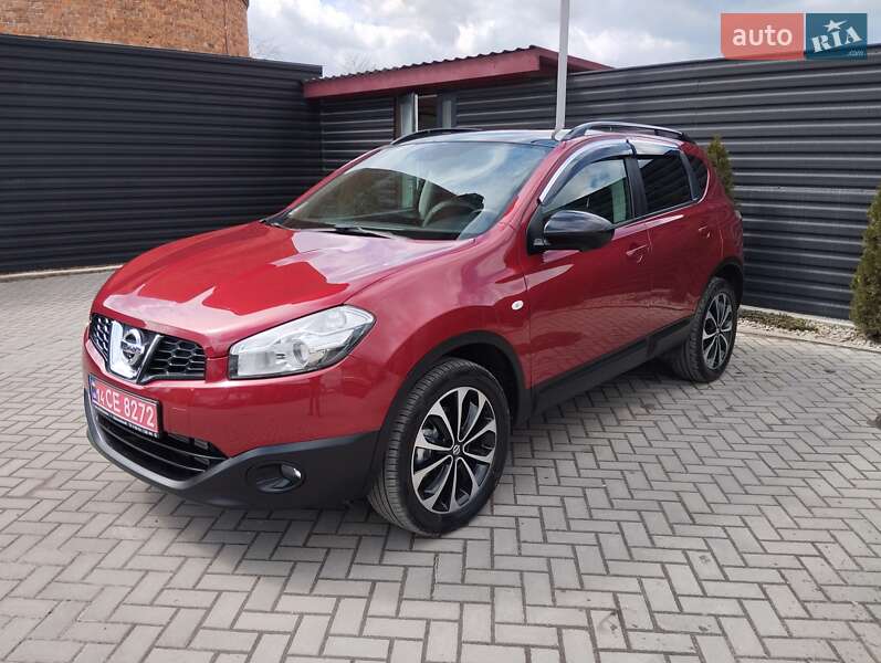 Внедорожник / Кроссовер Nissan Qashqai 2013 в 