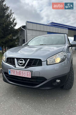 Внедорожник / Кроссовер Nissan Qashqai 2011 в 