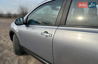 Внедорожник / Кроссовер Nissan Qashqai 2011 в 