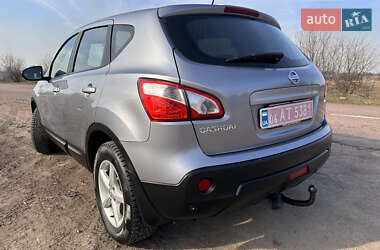 Внедорожник / Кроссовер Nissan Qashqai 2011 в 