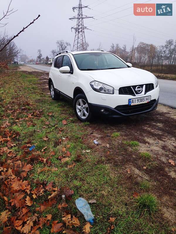 Внедорожник / Кроссовер Nissan Qashqai 2011 в 