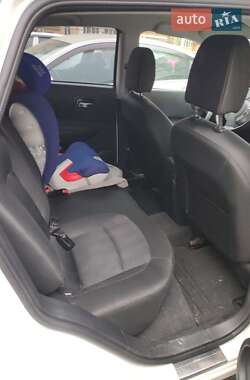 Внедорожник / Кроссовер Nissan Qashqai 2011 в 
