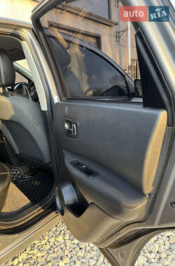 Внедорожник / Кроссовер Nissan Qashqai 2012 в 