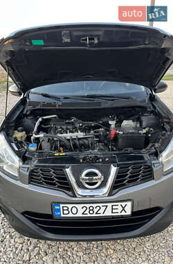 Внедорожник / Кроссовер Nissan Qashqai 2012 в 
