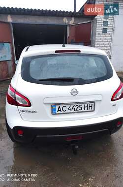 Внедорожник / Кроссовер Nissan Qashqai 2013 в 