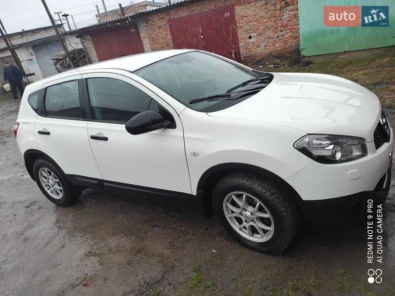 Внедорожник / Кроссовер Nissan Qashqai 2013 в Владимире