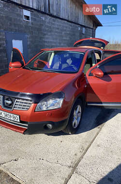 Внедорожник / Кроссовер Nissan Qashqai 2007 в 