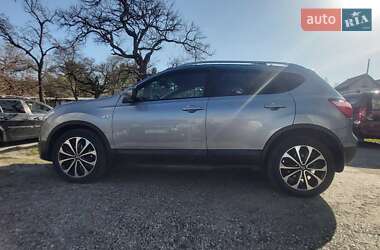 Позашляховик / Кросовер Nissan Qashqai 2011 в 
