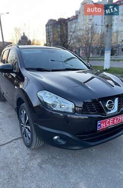 Внедорожник / Кроссовер Nissan Qashqai 2013 в 