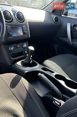 Внедорожник / Кроссовер Nissan Qashqai 2010 в 
