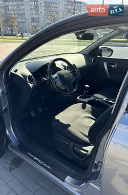 Внедорожник / Кроссовер Nissan Qashqai 2010 в 