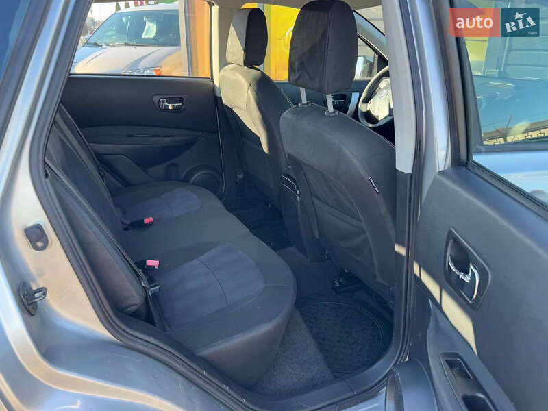 Позашляховик / Кросовер Nissan Qashqai 2011 в Стрию