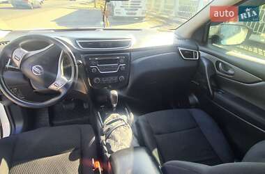 Внедорожник / Кроссовер Nissan Qashqai 2014 в 