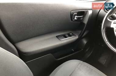 Внедорожник / Кроссовер Nissan Qashqai 2012 в 