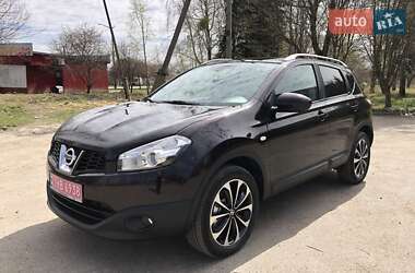 Внедорожник / Кроссовер Nissan Qashqai 2012 в 