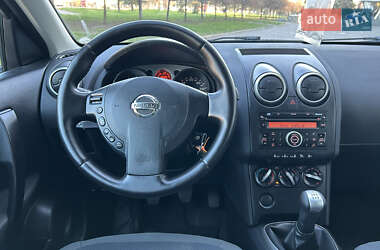 Позашляховик / Кросовер Nissan Qashqai 2010 в 
