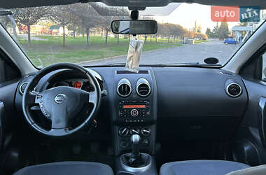 Позашляховик / Кросовер Nissan Qashqai 2010 в 