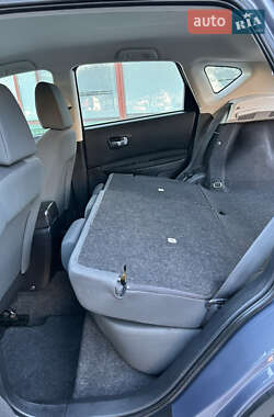 Позашляховик / Кросовер Nissan Qashqai 2010 в 