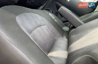 Внедорожник / Кроссовер Nissan Qashqai 2011 в 