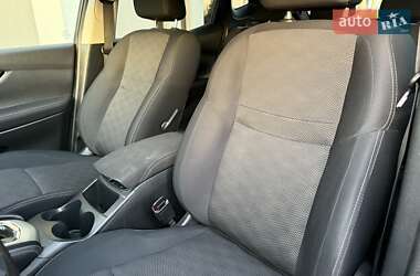 Внедорожник / Кроссовер Nissan Qashqai 2016 в 