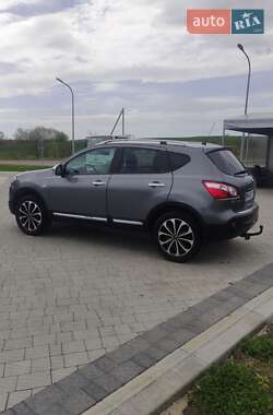 Позашляховик / Кросовер Nissan Qashqai 2011 в 